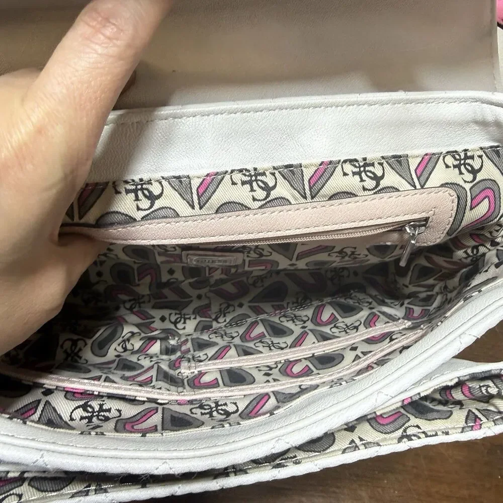 Vintage 90s Y2K Guess Pink White Quilted Satchel Detachable Strap Purse Jewelry - Picture 7 of 9
